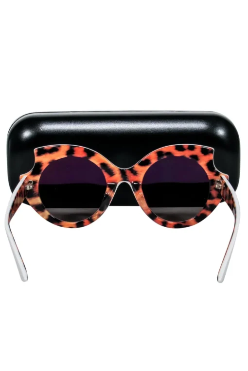 Alexander McQueen - White Round Frames w/ Tortoise Legs Sunglasses