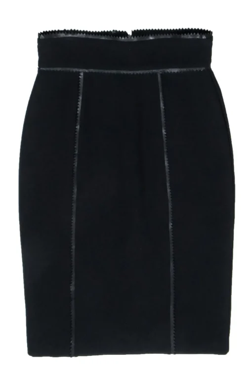 Burberry - Black Pencil Skirt w/ Scalloped Edges Sz 6