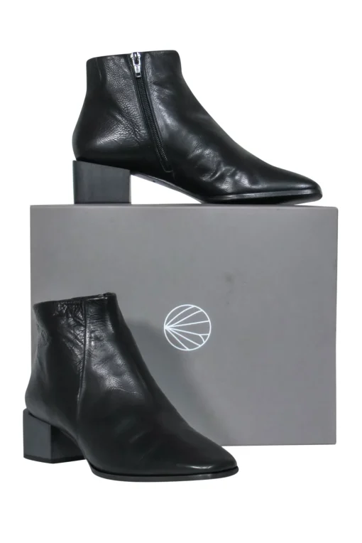 Coclico - Black Pebbled Leather Block Heel “Frida” Ankle Booties Sz 6.5