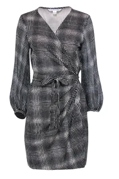 Diane von Furstenberg - Black & White Plaid Printed Silk Wrap Dress Sz 12