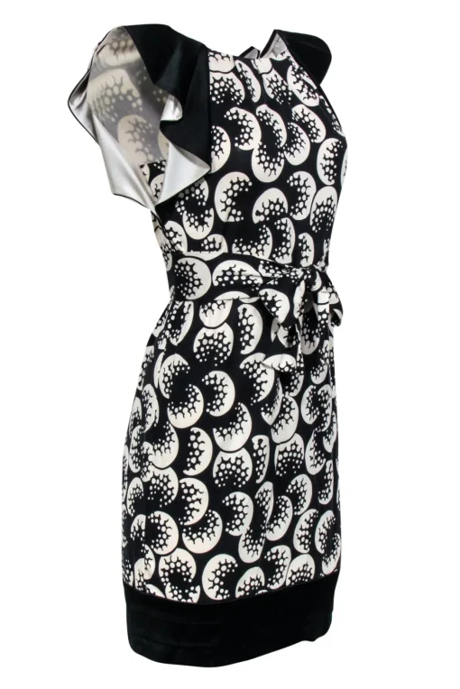 Diane von Furstenberg - Black & White Printed Shift Dress w/ Flutter Sleeves Sz 2