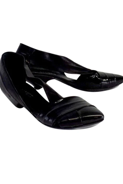 Elisanero - Black Leather Pointed Toe Low Heels Sz 6.5