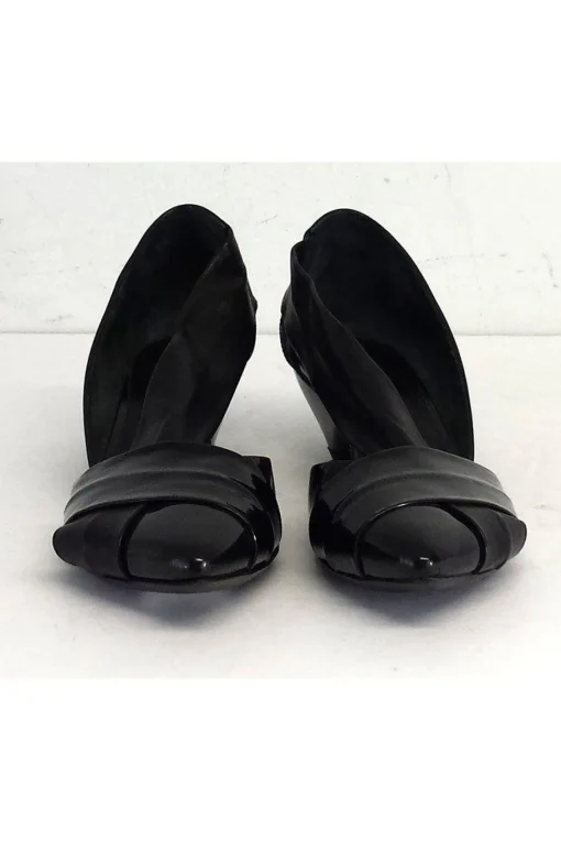 Elisanero - Black Leather Pointed Toe Low Heels Sz 6.5