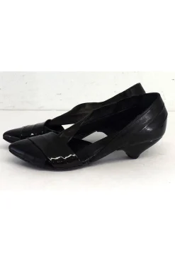Elisanero - Black Leather Pointed Toe Low Heels Sz 6.5