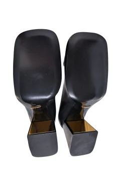Gucci - Black Leather Horsebit 