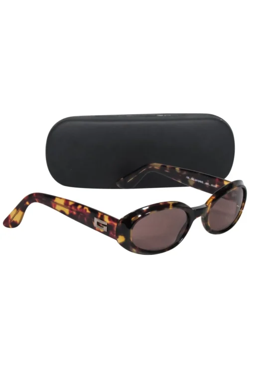 Gucci - Oval Small Tortoise Sunglasses