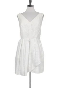 Keepsake - White Eyelet Fit N Flare Dress Sz M