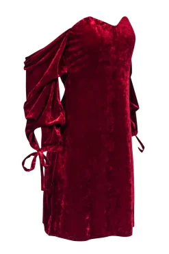 Romeo & Juliet - Red Velvet Off-the-Shoulder Dress Sz S