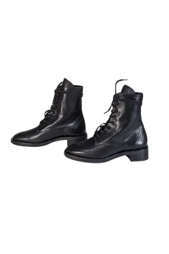 Stuart Weitzman - Black Leather 