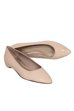 Stuart Weitzman - Cream Patent Leather Pointed-Toe Flats Sz 5